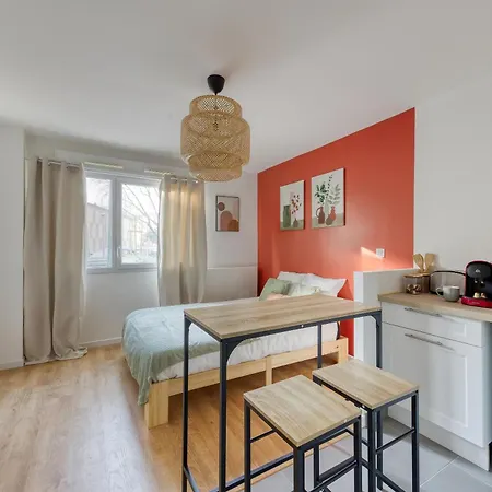 Le Studio Sophie Proche De Paris Apartment *